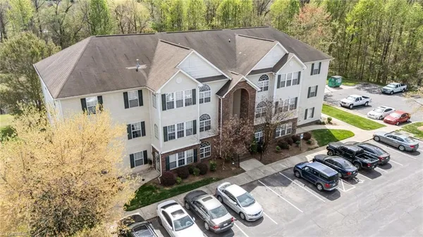 $169,900 | 125 James Road, Unit 1B, High Point, NC 27265