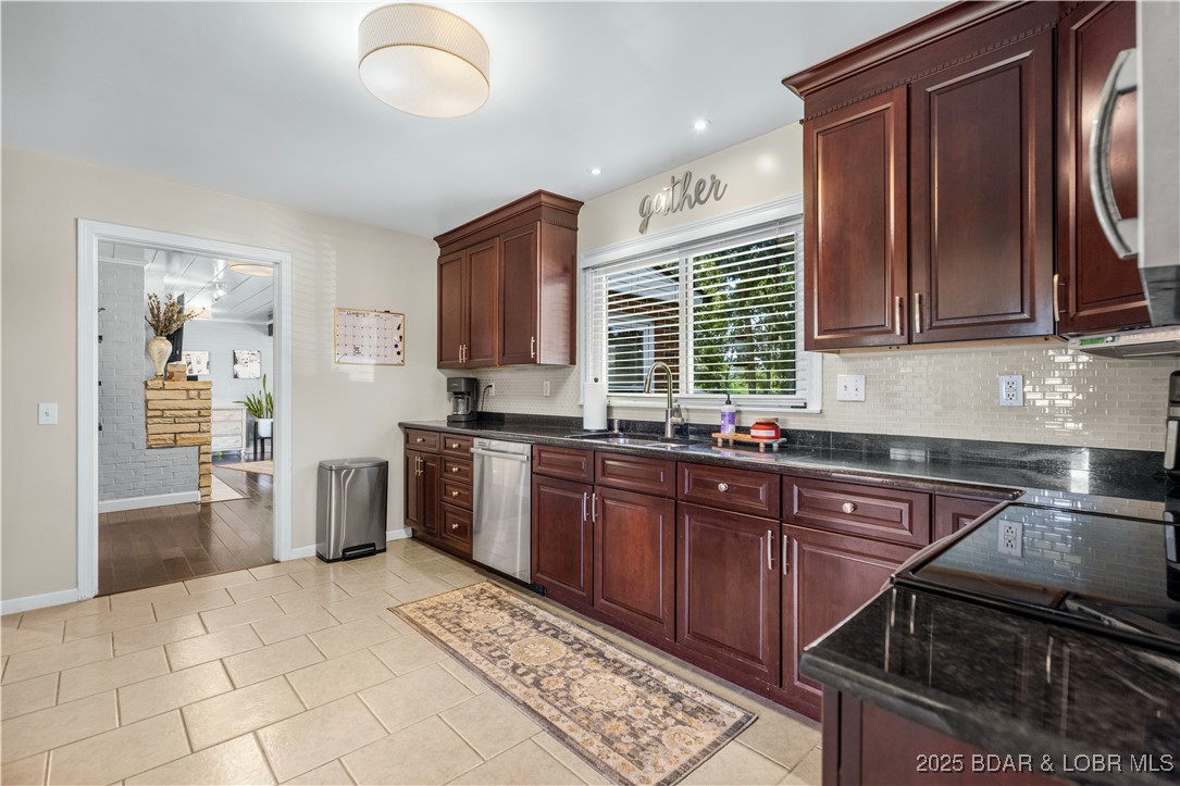 12 Golf Course Road Eldon, MO 65026 - Photo 12 of 71