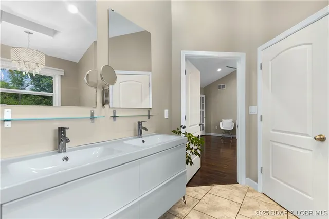 $440,000 | 12 Golf Course Road, Eldon, MO 65026