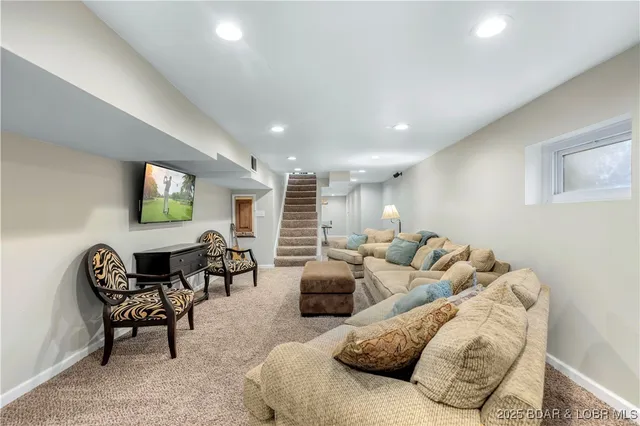 $440,000 | 12 Golf Course Road, Eldon, MO 65026