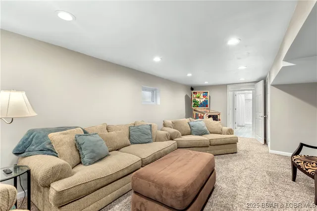 $440,000 | 12 Golf Course Road, Eldon, MO 65026