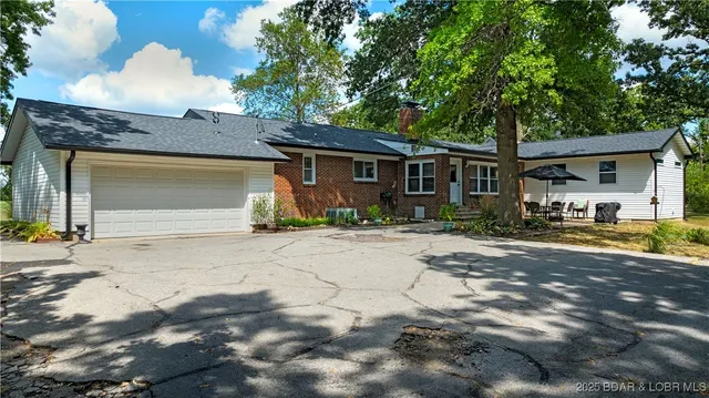 $440,000 | 12 Golf Course Road, Eldon, MO 65026