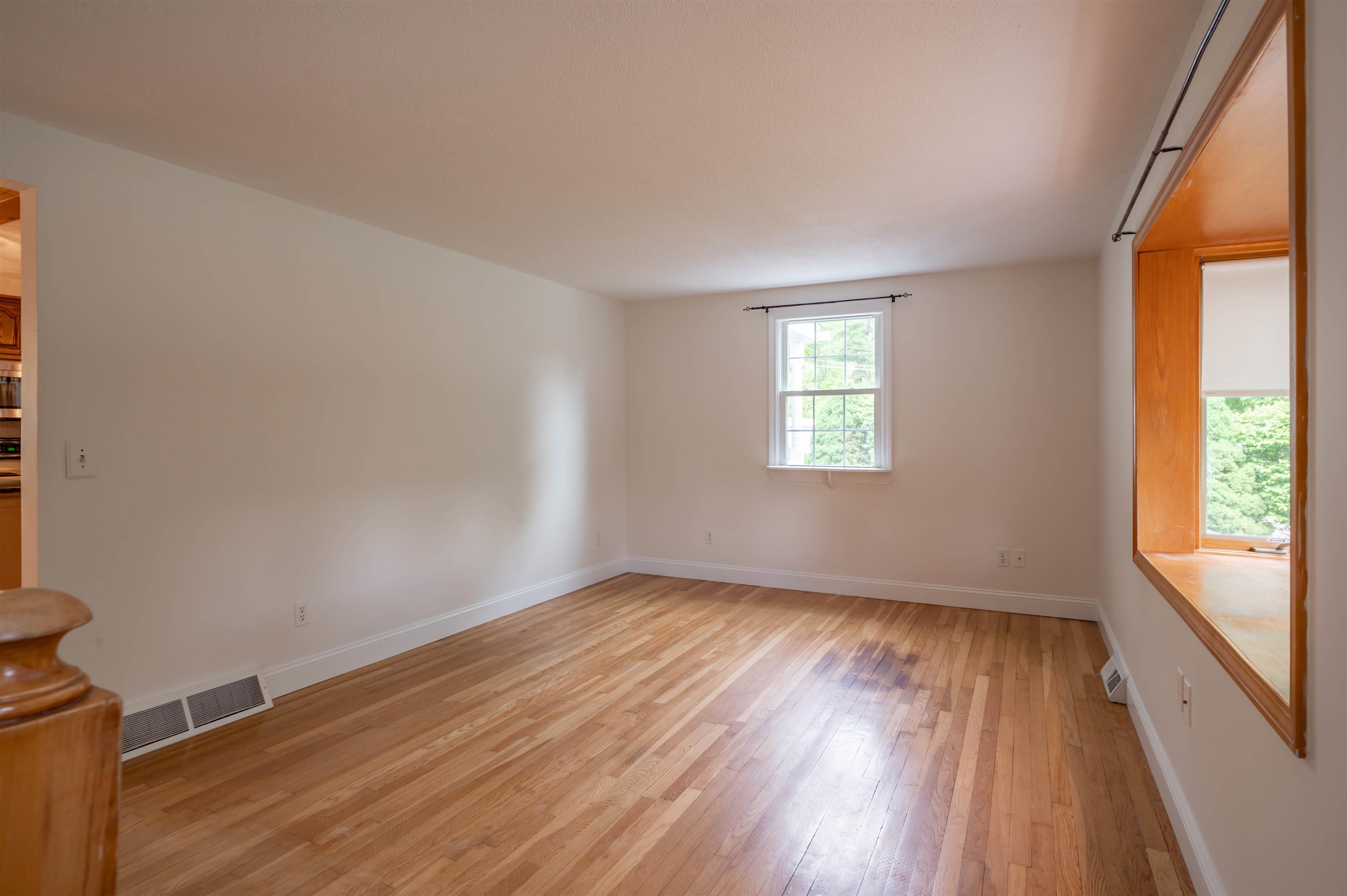 192 Searles Road Nashua, NH 03062 - Photo 28 of 46