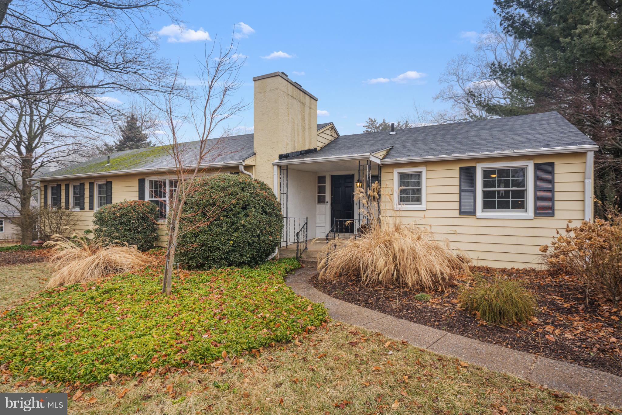 415 School Lane Wayne, PA 19087 - Photo 2 of 32