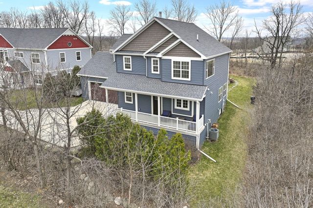 907 Platt Avenue, Lake Geneva, WI 53147