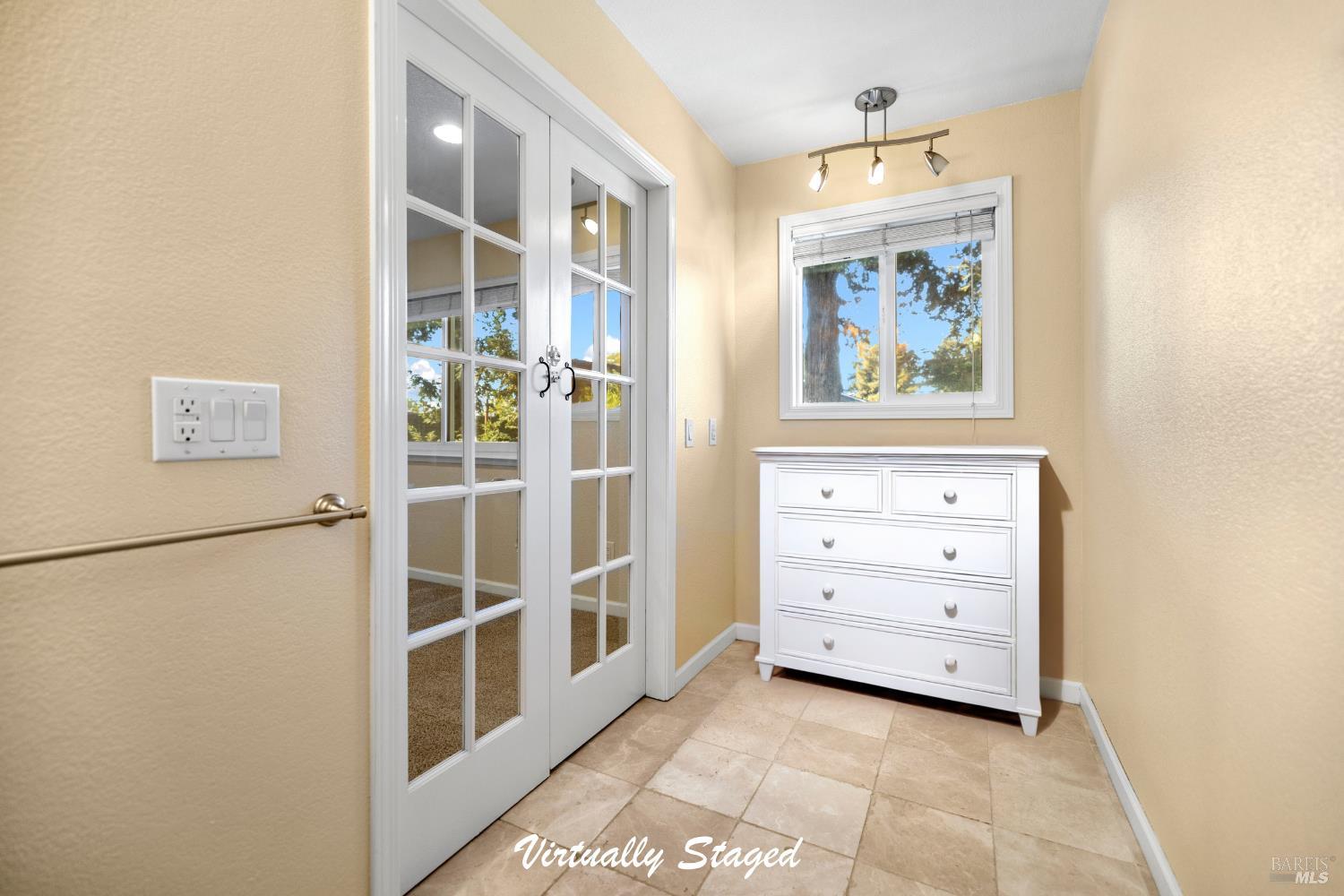 985 Hacienda Circle Rohnert Park, CA 94928 - Photo 17 of 26