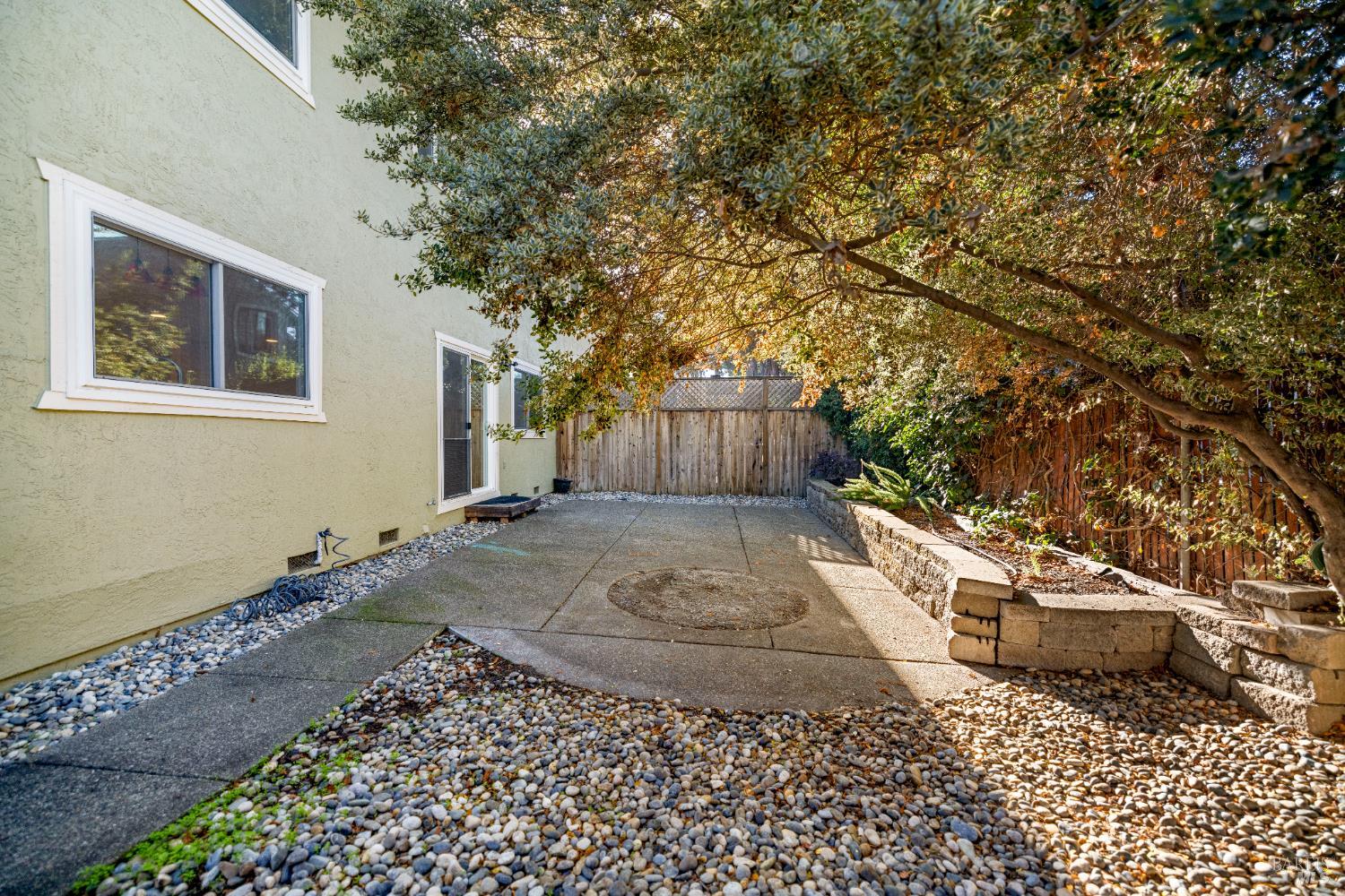 985 Hacienda Circle Rohnert Park, CA 94928 - Photo 35 of 36 a view of a backyard with pathway