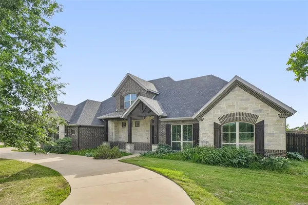 $740,000 | 6411 Caliche Circle, Midlothian, TX 76065
