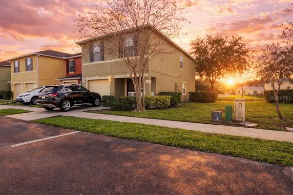 $2,150 | 572 Cresting Oak Circle, Unit 19, Orlando, FL 32824