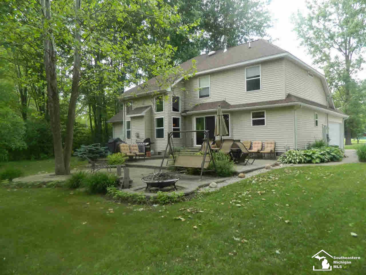 38005 Judd Road Belleville, MI 48111 - Photo 6 of 17 20440947-5.JPG