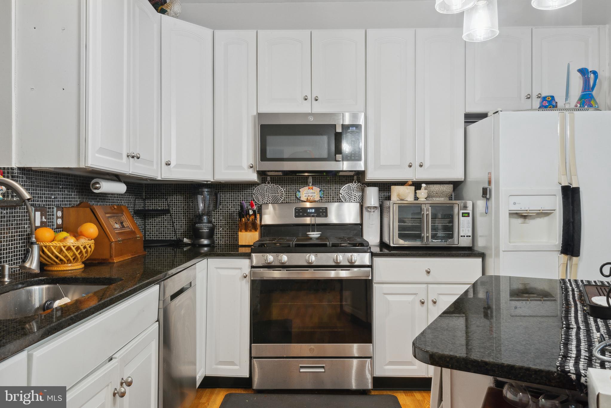 5533 Westcott Circle Frederick, MD 21703 - Photo 15 of 51 Kitchen