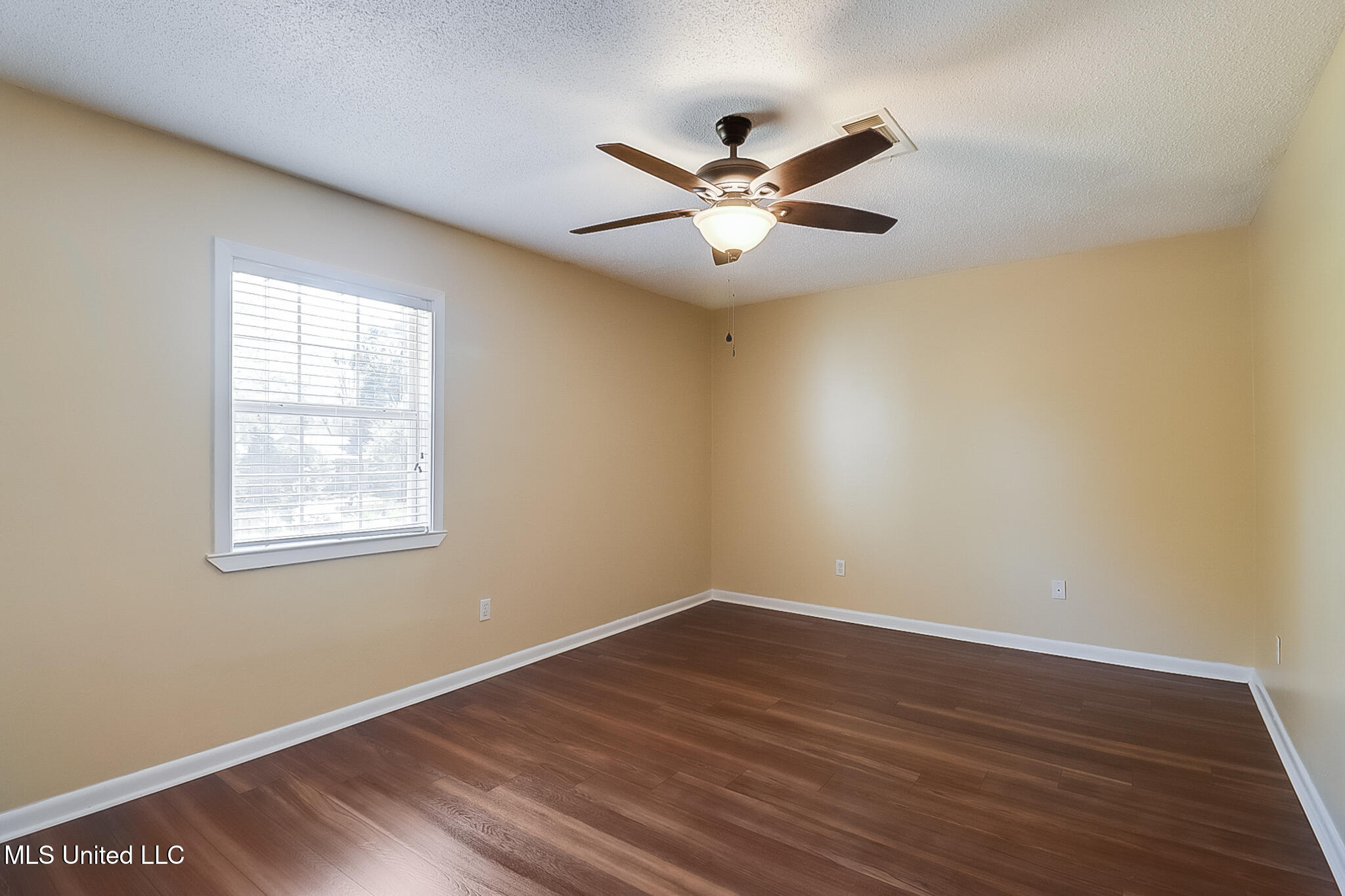 2501 Gulf Avenue, Unit 29 Gulfport, MS 39501 - Photo 19 of 29 2501 Gulf Avenue Unit #29