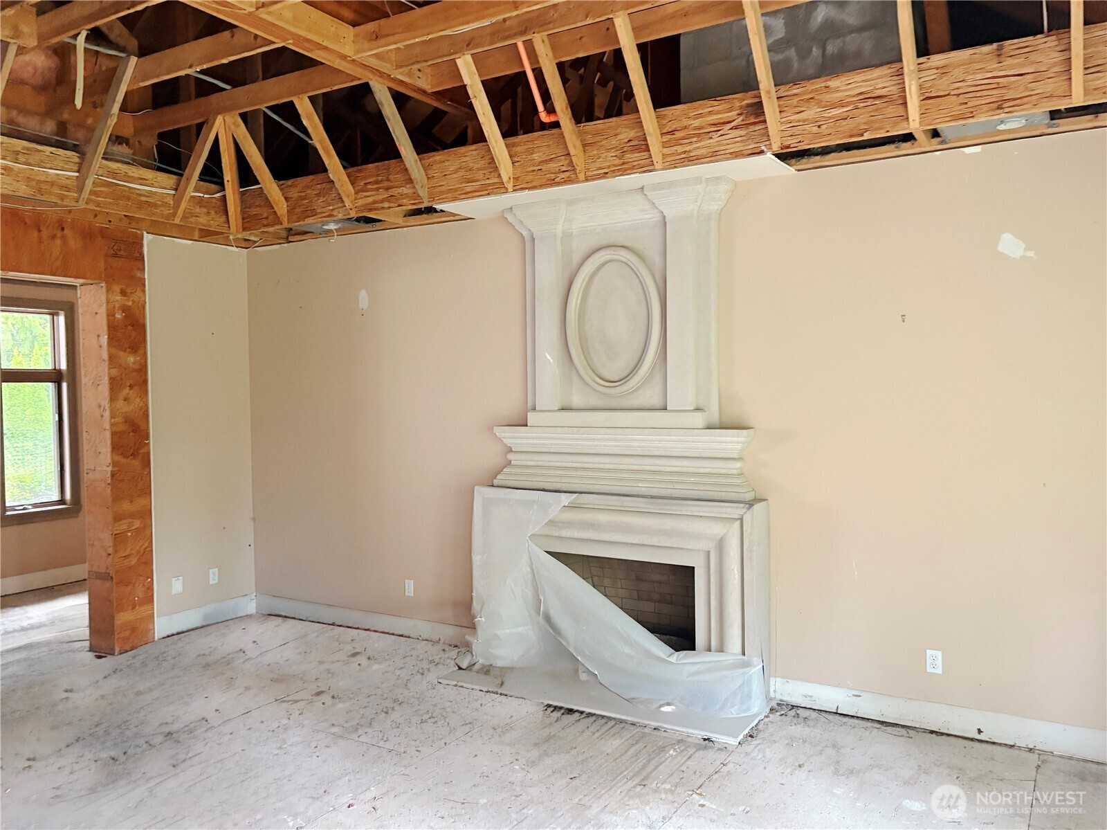 31433 Southeast 62nd Way Fall City, WA 98024 - Photo 14 of 40 a view of a fireplace with wooden floor