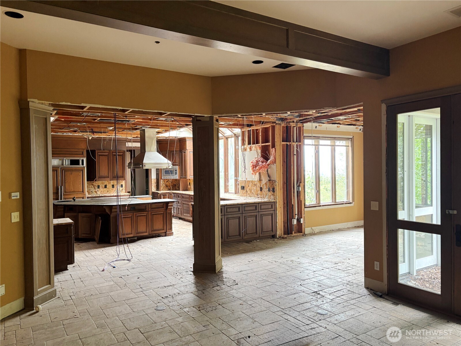 31433 Southeast 62nd Way Fall City, WA 98024 - Photo 20 of 40 a living room with a large window and furniture