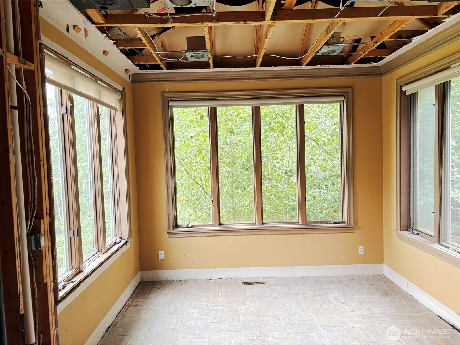 31433 Southeast 62nd Way Fall City, WA 98024 - Photo 21 of 40 a view of a room with a large window