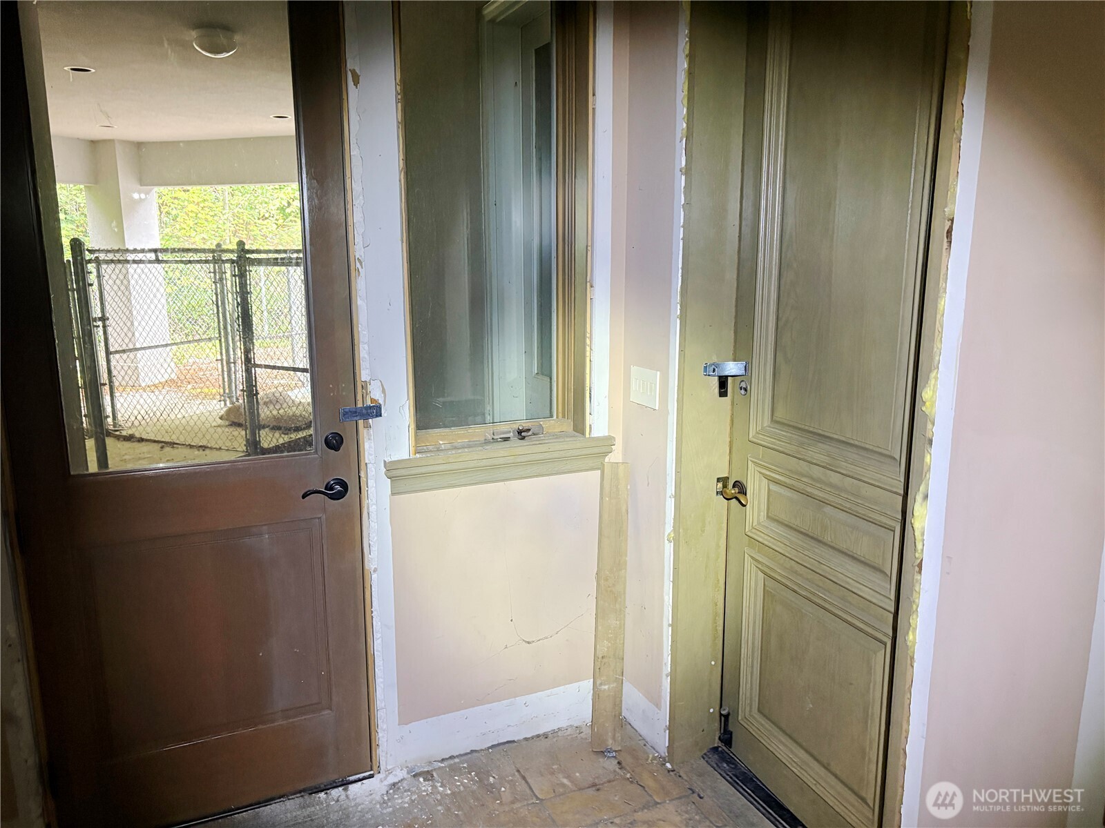 31433 Southeast 62nd Way Fall City, WA 98024 - Photo 27 of 40 a view of an front door