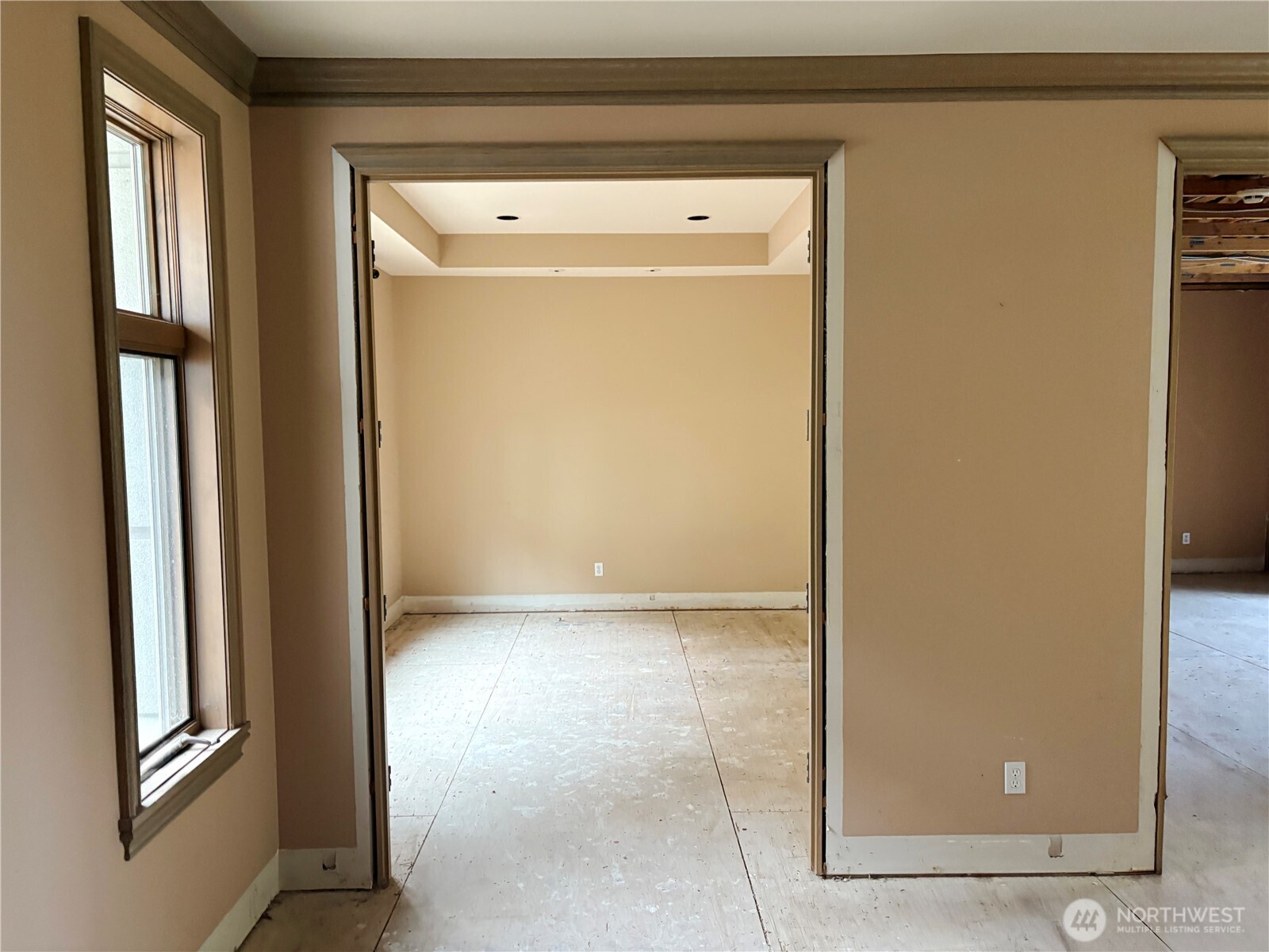 31433 Southeast 62nd Way Fall City, WA 98024 - Photo 3 of 40 a view of front door
