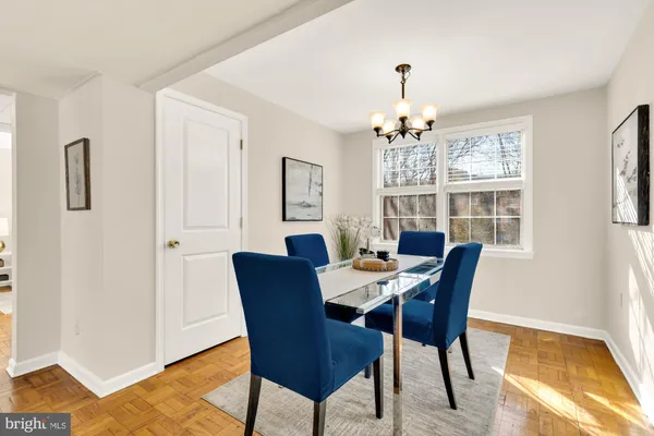 $315,000 | 6715 West Wakefield Drive, Unit B1, Alexandria, VA 22307