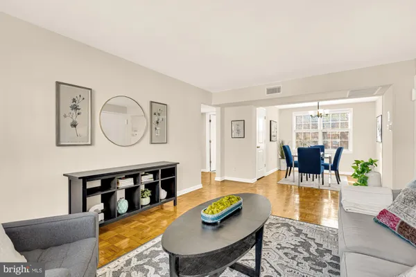 $315,000 | 6715 West Wakefield Drive, Unit B1, Alexandria, VA 22307