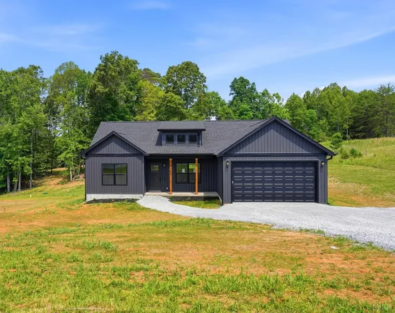$358,800 | 4 Hickory Cove Lane, Moneta, VA 24121