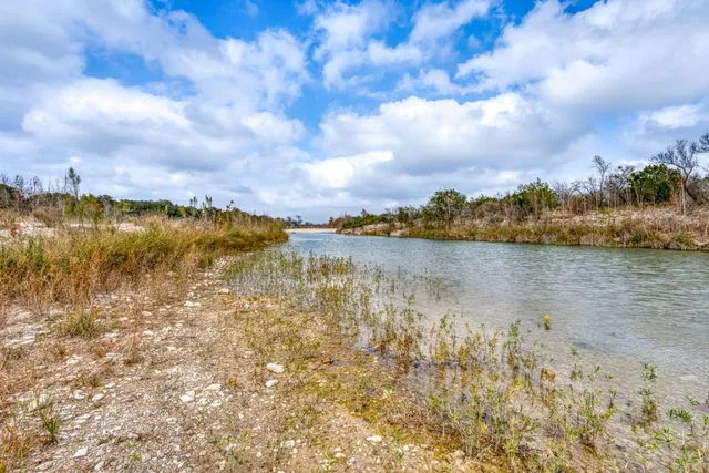 $299,500 | Undisclosed Address, Uvalde, TX 78801