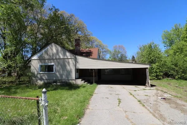 $36,100 | 5267 Roberts Drive, Flint, MI 48506
