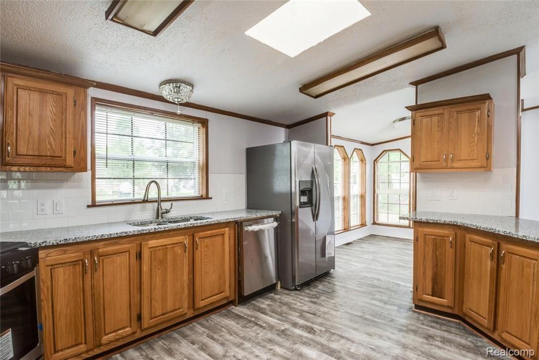 6002 Biddle Street Romulus, MI 48174 - Photo 10 of 29 Kitchen
