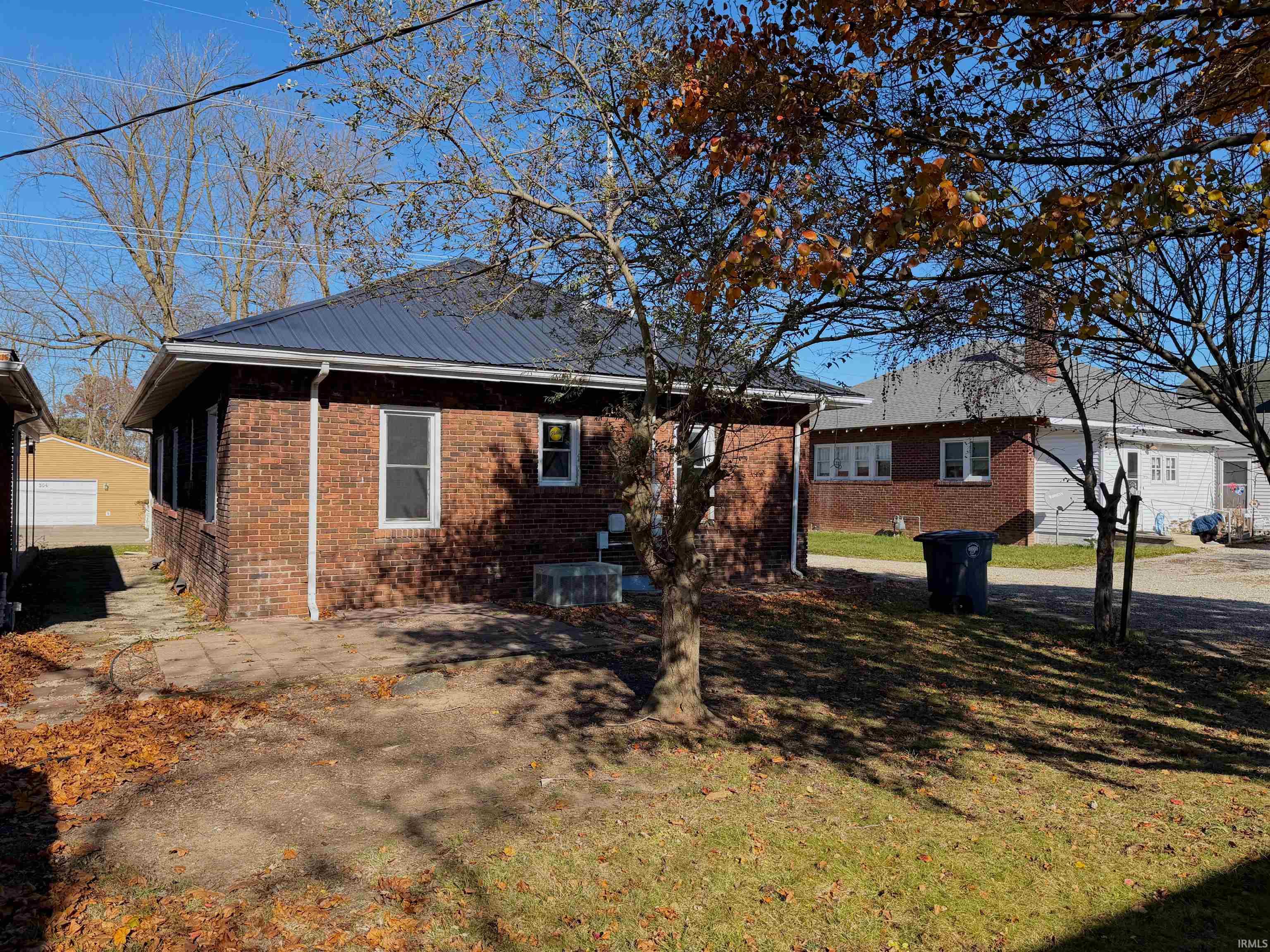 307 East Union Street Portland, IN 47371 - Photo 3 of 18