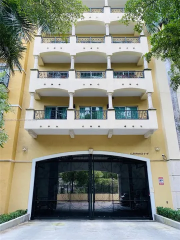 $625,000 | 20 Calabria Avenue, Unit 401, Coral Gables, FL 33134