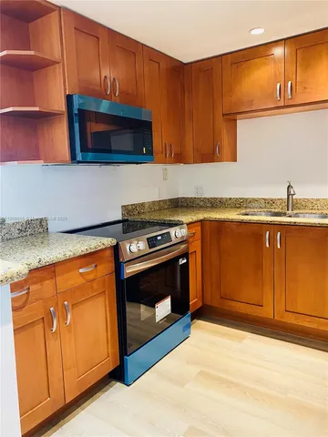 $625,000 | 20 Calabria Avenue, Unit 401, Coral Gables, FL 33134