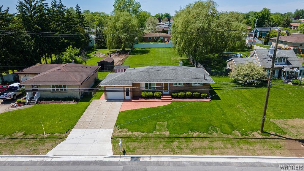 638 Borden Road Cheektowaga, NY 14227 - Photo 8 of 41 Aerial view of front yard