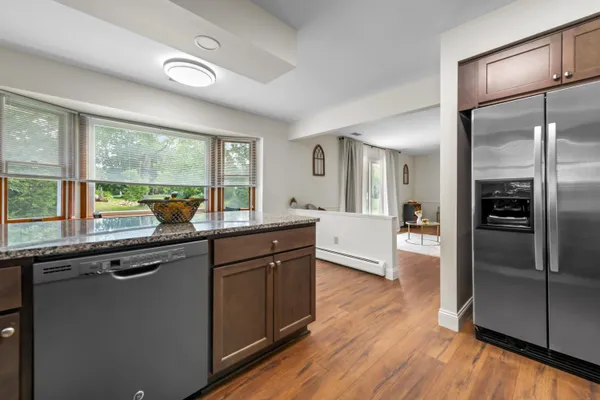 $400,000 | 28771 Brook Circle, Grosse Ile, MI 48138