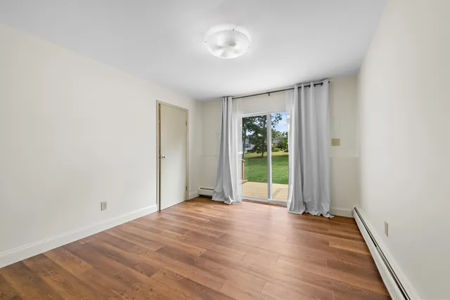 $400,000 | 28771 Brook Circle, Grosse Ile, MI 48138