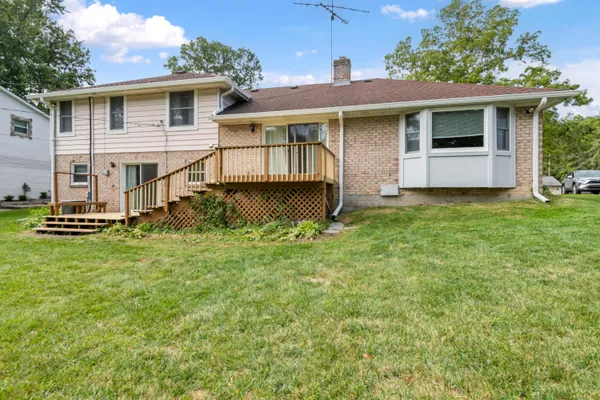 $400,000 | 28771 Brook Circle, Grosse Ile, MI 48138