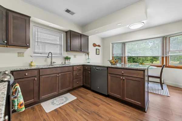 $400,000 | 28771 Brook Circle, Grosse Ile, MI 48138