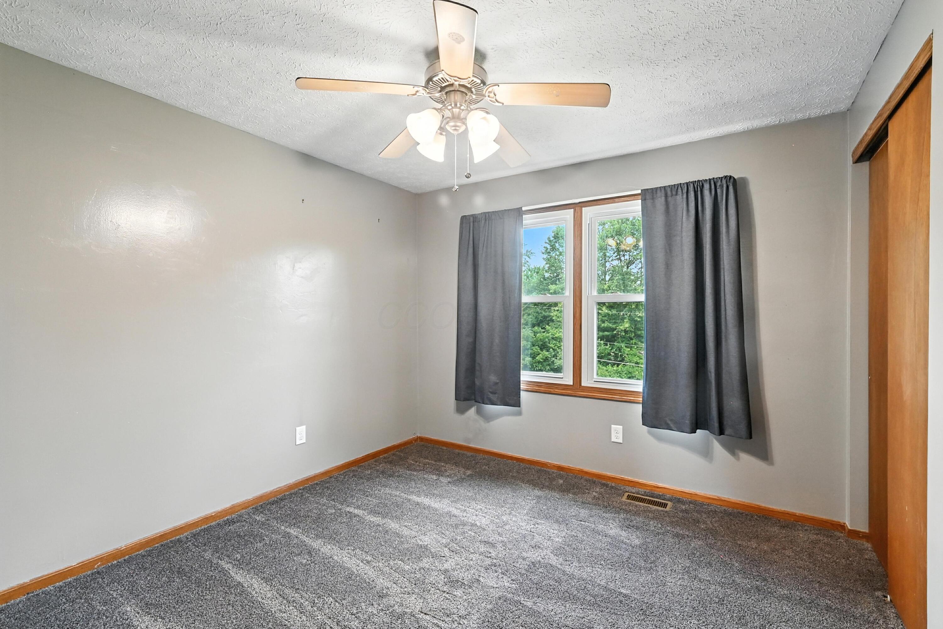 1585 Beal Road Mansfield, OH 44903 - Photo 20 of 37 CAT_7959
