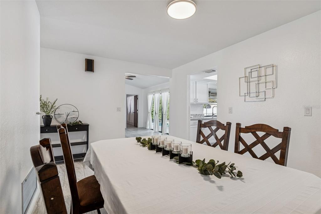 14301 86th Avenue North Seminole, FL 33776 - Photo 27 of 59