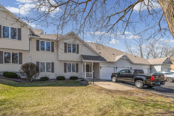 $195,000 | 2662 Lake Ct Drive, Unit 48, Mounds View, MN 55112