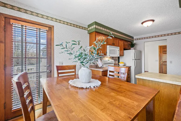$195,000 | 2662 Lake Ct Drive, Unit 48, Mounds View, MN 55112