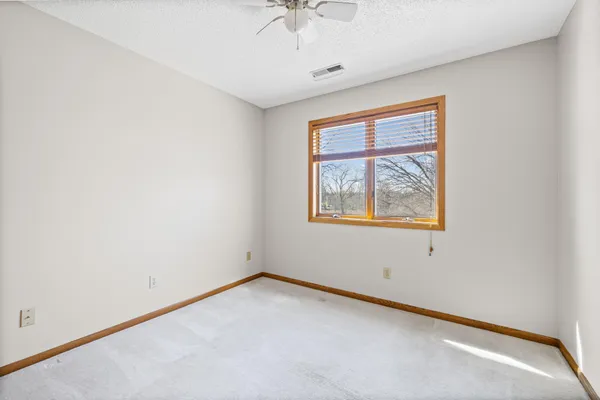 $195,000 | 2662 Lake Ct Drive, Unit 48, Mounds View, MN 55112