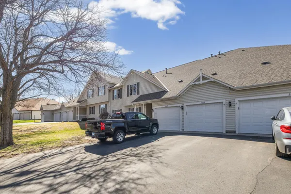 $195,000 | 2662 Lake Ct Drive, Unit 48, Mounds View, MN 55112