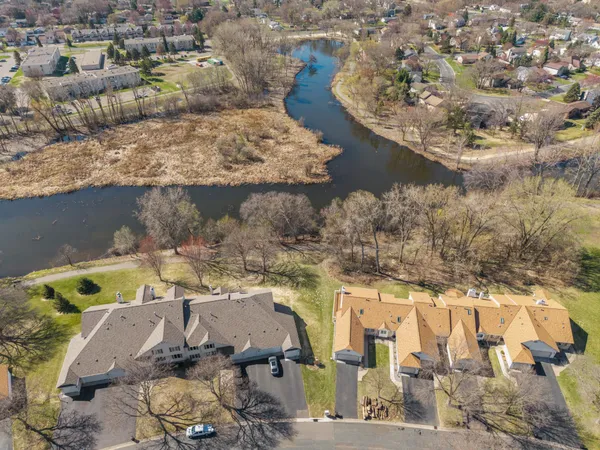 $195,000 | 2662 Lake Ct Drive, Unit 48, Mounds View, MN 55112