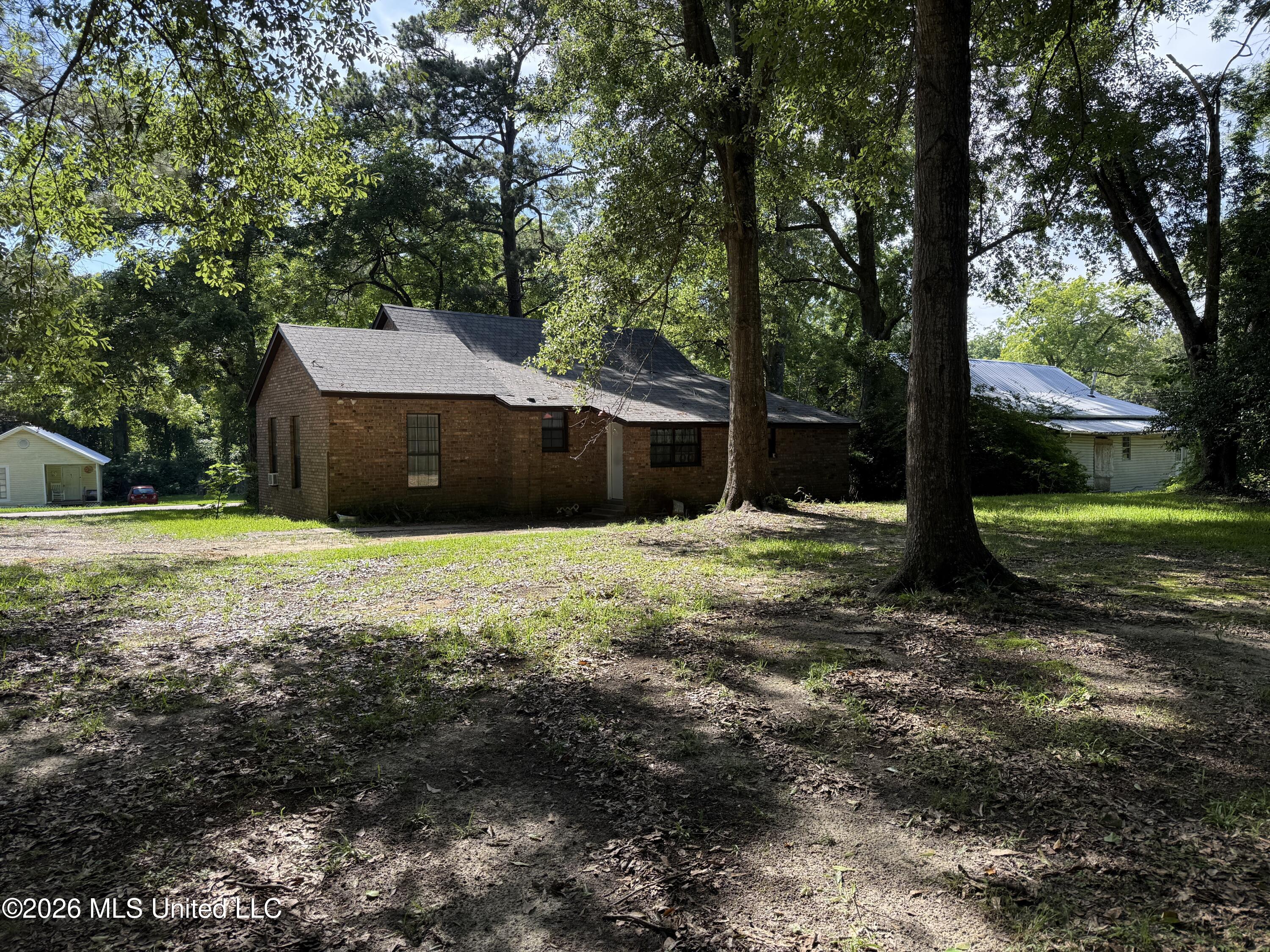 131 Fourth Street North Wiggins, MS 39577 - Photo 4 of 23 IMG_4852
