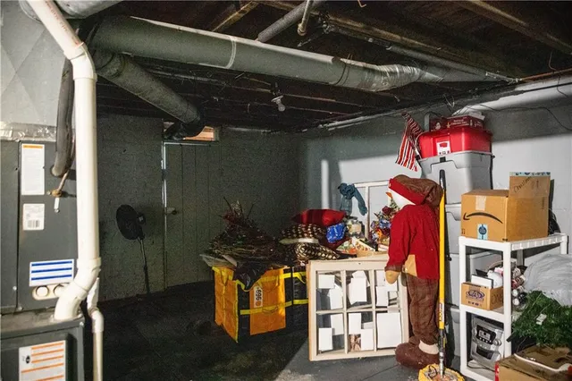 $120,000 | 261 West Jackson Street, Marshall, MO 65340