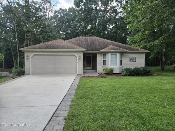 $1,950 | 144 Pomeroy Drive, Crossville, TN 38558