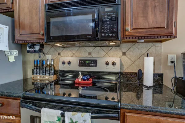 $279,000 | 425 Andover Court, Unit 425, Kingsport, TN 37663