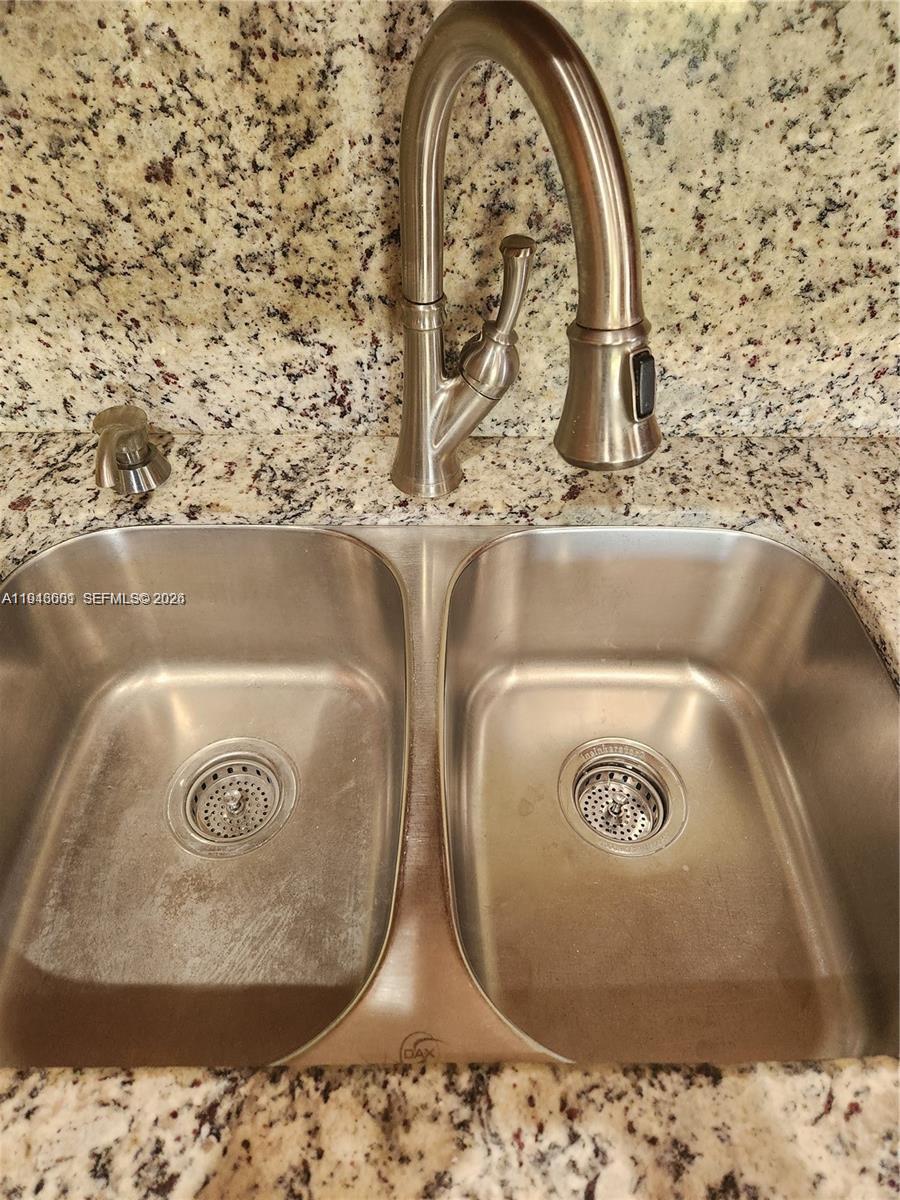 18303 Southwest 139th Place Miami, FL 33177 - Photo 7 of 19