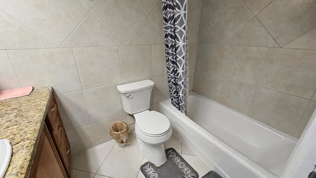 $1,900 | 2800 North Palm Aire Drive, Unit 104, Pompano Beach, FL 33069