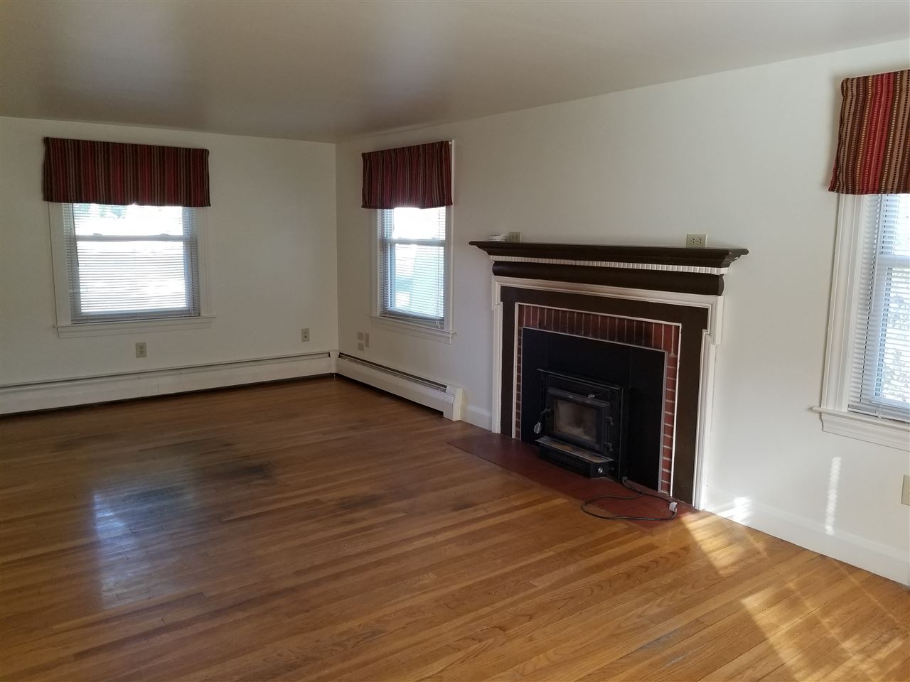 48 Old Dover Road Rochester, NH 03867 - Photo 4 of 15