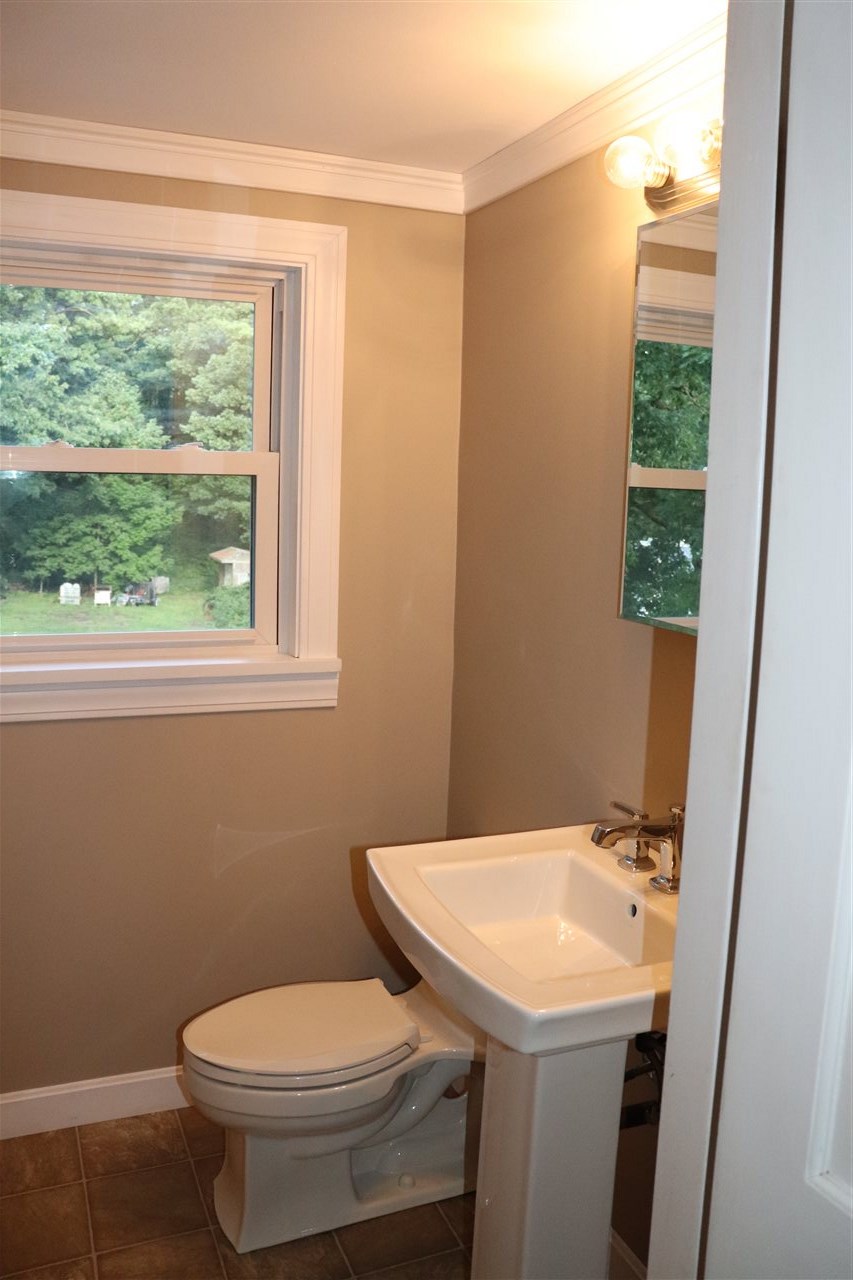 48 Old Dover Road Rochester, NH 03867 - Photo 10 of 15